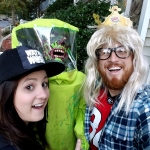 WAYNE'S WORLD! WAYNE'S WORLD! WEARIN' THE CROWN!